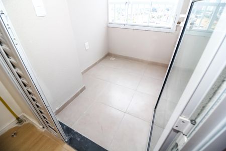 Apartamento para alugar com 30m², 2 quartos e sem vaga Apartamento para alugar com 30m², 2 quartos e sem vagaVaranda e Área de Serviço