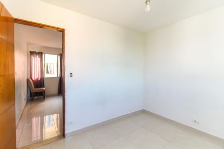 Quarto 1 de apartamento para alugar com 2 quartos, 42m² em Itaquera, São Paulo