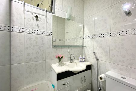 Casa à venda com 298m², 4 quartos e 3 vagasBanheiro da Suíte 1