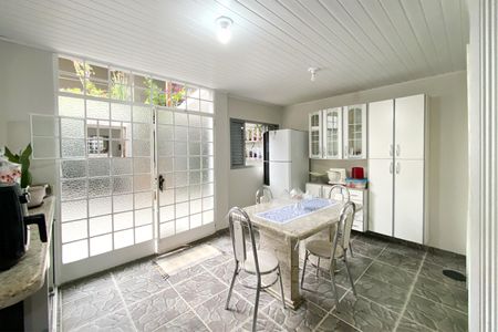 Casa à venda com 298m², 4 quartos e 3 vagasCopa