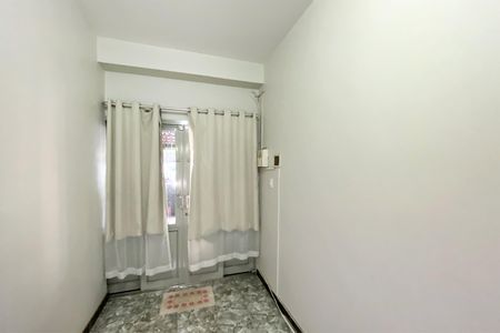 Casa à venda com 298m², 4 quartos e 3 vagasCorredor lateral