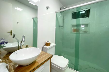 Casa à venda com 298m², 4 quartos e 3 vagasBanheiro