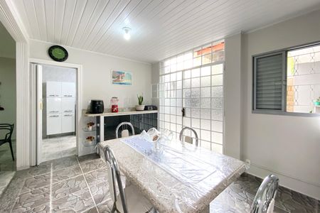 Casa à venda com 298m², 4 quartos e 3 vagasCopa