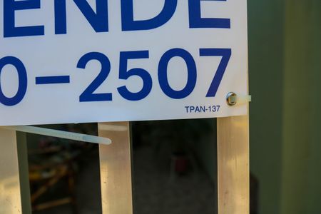 Casa à venda com 100m², 2 quartos e sem vagaplaca