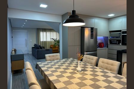 Casa à venda com 164m², 3 quartos e 3 vagas Casa à venda com 164m², 3 quartos e 3 vagasCozinha