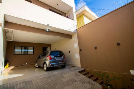 Casa à venda com 164m², 3 quartos e 3 vagasGaragem