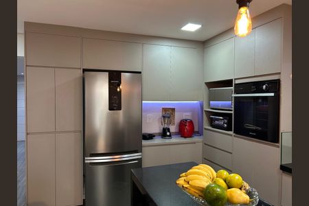 Casa à venda com 164m², 3 quartos e 3 vagas Casa à venda com 164m², 3 quartos e 3 vagasCozinha