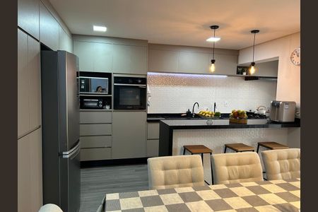 Casa à venda com 164m², 3 quartos e 3 vagas Casa à venda com 164m², 3 quartos e 3 vagasCozinha