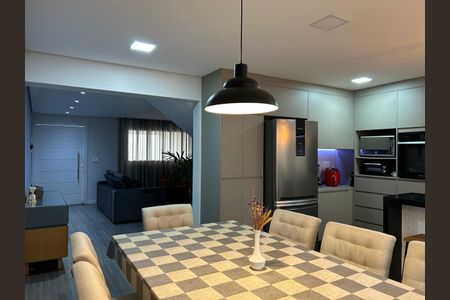 Casa à venda com 164m², 3 quartos e 3 vagas Casa à venda com 164m², 3 quartos e 3 vagasCozinha