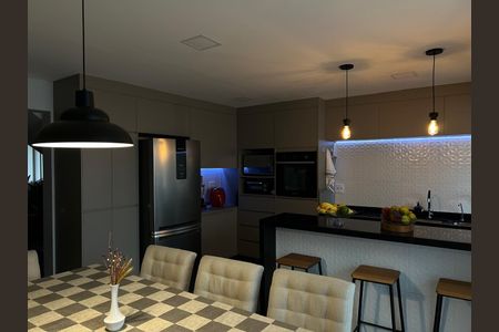 Casa à venda com 164m², 3 quartos e 3 vagas Casa à venda com 164m², 3 quartos e 3 vagasCozinha