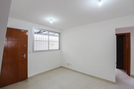Sala de apartamento para alugar com 3 quartos, 150m² em Planalto, Belo Horizonte