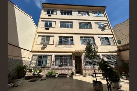 Apartamento para alugar com 90m², 2 quartos e sem vagaFachada