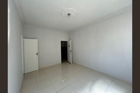 Apartamento para alugar com 90m², 2 quartos e sem vagaSala