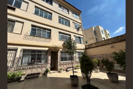 Apartamento para alugar com 90m², 2 quartos e sem vagaÁrea comum