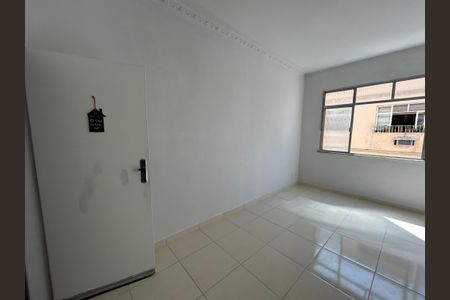 Apartamento para alugar com 90m², 2 quartos e sem vagaSala