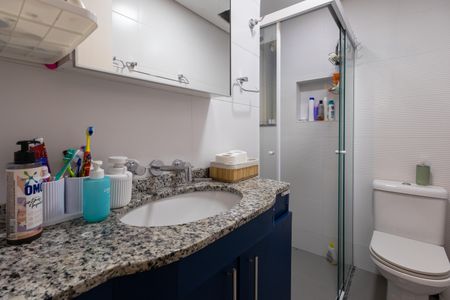 Apartamento à venda com 70m², 3 quartos e 1 vaga Apartamento à venda com 70m², 3 quartos e 1 vagaBanheiro Social