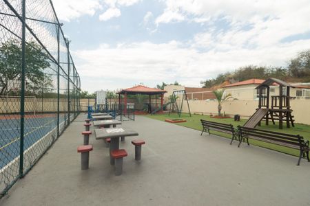 Apartamento para alugar com 45m², 2 quartos e sem vagaÁrea comum - Playground