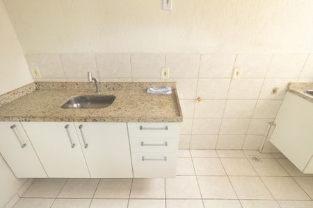 Apartamento para alugar com 45m², 2 quartos e sem vagaCozinha e Área de Serviço