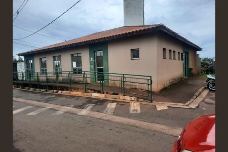 Apartamento para alugar com 50m², 2 quartos e 1 vaga Apartamento para alugar com 50m², 2 quartos e 1 vagaÁrea comum - Salão de festas