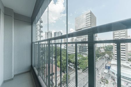 Apartamento à venda com 32m², 1 quarto e sem vagaVaranda