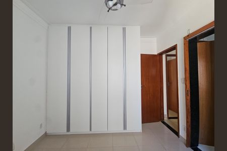 Apartamento para alugar com 120m², 3 quartos e 1 vagaSuíte