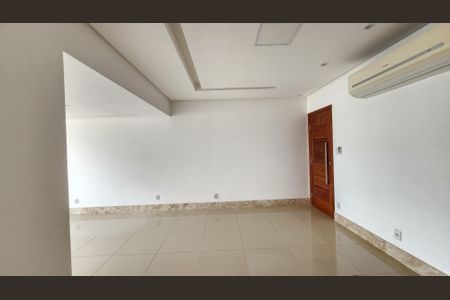 Apartamento para alugar com 120m², 3 quartos e 1 vagaSala 
