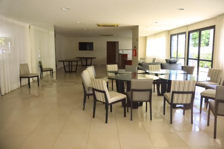 Apartamento para alugar com 68m², 2 quartos e 1 vagaÁrea comum - Salão de festas