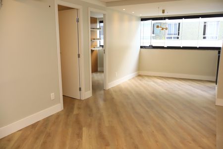 Sala de apartamento para alugar com 2 quartos, 68m² em Alphaville I, Salvador