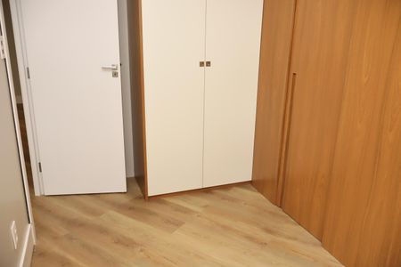 Quarto 1 de apartamento para alugar com 2 quartos, 68m² em Alphaville I, Salvador
