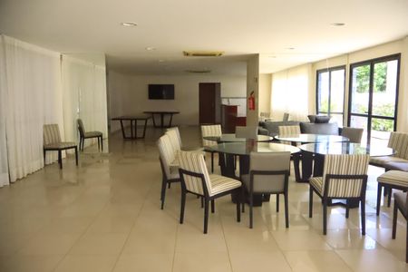 Apartamento para alugar com 68m², 2 quartos e 1 vagaÁrea comum - Salão de festas