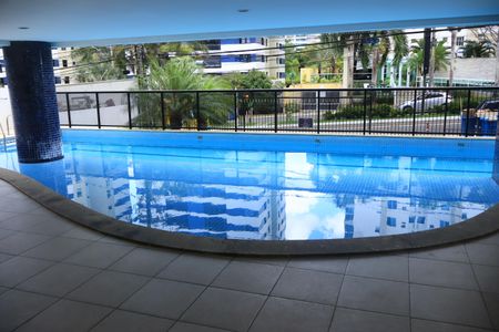Apartamento para alugar com 68m², 2 quartos e 1 vagaÁrea comum - Piscina