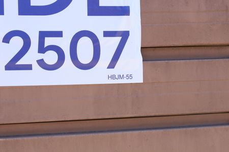 Casa de condomínio à venda com 65m², 2 quartos e 1 vagaPlaca instalada no portão do condomínio - Código da placa: HBJM-55