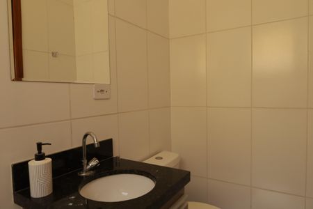 Casa de condomínio à venda com 65m², 2 quartos e 1 vagaBanheiro 1 - Suíte 1