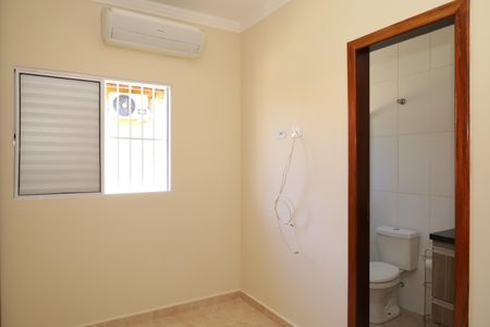 Casa de condomínio à venda com 65m², 2 quartos e 1 vagaSuíte 2