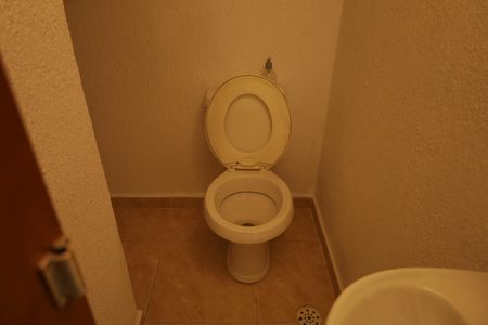 Casa de condomínio à venda com 65m², 2 quartos e 1 vagaBanheiro 3 - Lavabo