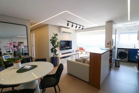 Apartamento à venda com 65m², 2 quartos e 1 vagaSala
