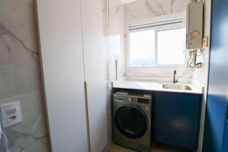 Apartamento à venda com 65m², 2 quartos e 1 vagaÁrea de Serviço