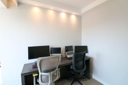 Apartamento à venda com 65m², 2 quartos e 1 vagaEscritório