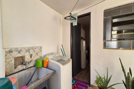 Casa à venda com 300m², 5 quartos e 3 vagasCasa 2 - Área de serviço