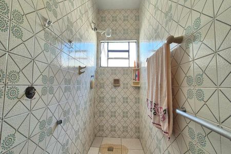 Casa à venda com 300m², 5 quartos e 3 vagasBanheiro Social