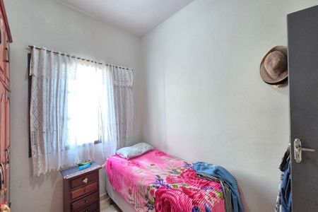 Casa à venda com 300m², 5 quartos e 3 vagasCasa 2 - Quarto 2