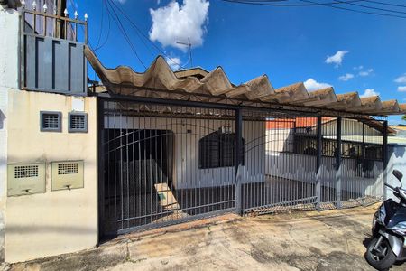 Casa à venda com 300m², 5 quartos e 3 vagasFachada