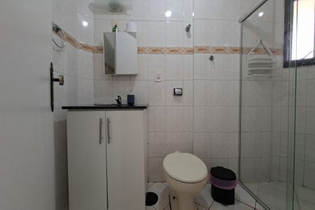 Apartamento para alugar com 90m², 2 quartos e 1 vaga Apartamento para alugar com 90m², 2 quartos e 1 vagaBanheiro da suite