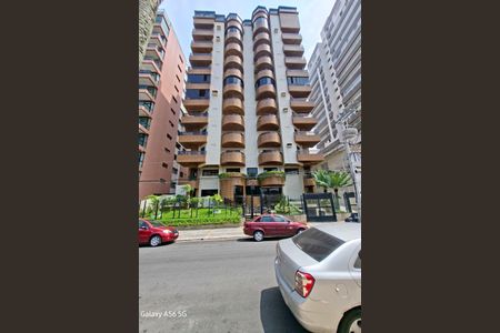 Apartamento para alugar com 90m², 2 quartos e 1 vaga Apartamento para alugar com 90m², 2 quartos e 1 vagaFachada