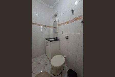 Apartamento para alugar com 90m², 2 quartos e 1 vaga Apartamento para alugar com 90m², 2 quartos e 1 vagaBanheiro da suite