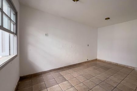 Quarto 2 de casa para alugar com 2 quartos, 60m² em Vila São José, São Paulo