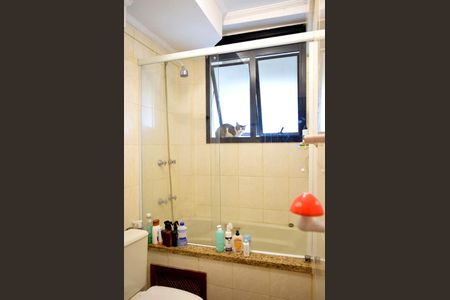 Apartamento para alugar com 184m², 3 quartos e 3 vagasBanheiro da Suíte 1