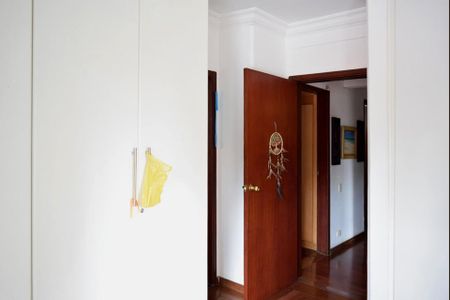 Apartamento para alugar com 184m², 3 quartos e 3 vagasSuíte 2