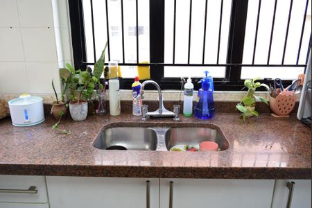 Apartamento para alugar com 184m², 3 quartos e 3 vagasCozinha