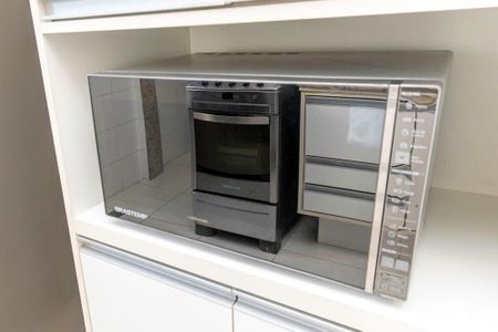 Apartamento para alugar com 70m², 2 quartos e 1 vagaCozinha - Microondas